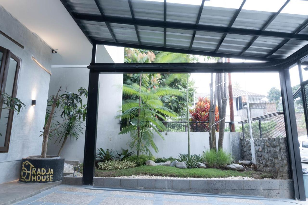 Willa Radja House Cipaku Indah Bandung Zewnętrze zdjęcie